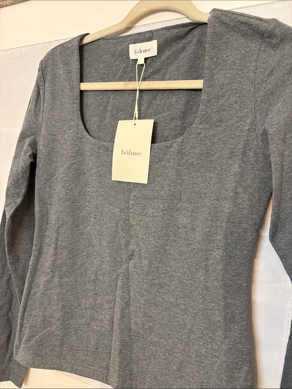 bohme Heathered Gray Long Sleeve Scoop Neck Top, fitted